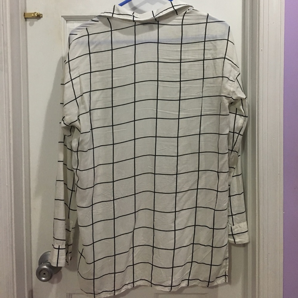 white with black stripes button up - Picture 2 of 4