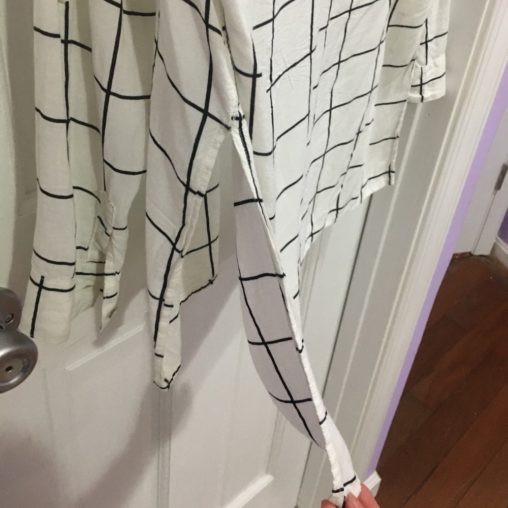 white with black stripes button up - Picture 3 of 4