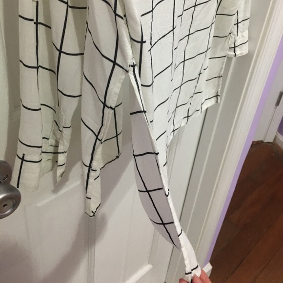 white with black stripes button up - Picture 3 of 4