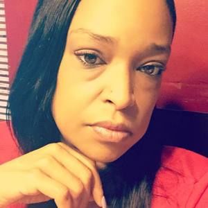 Meet your Posher, Devona