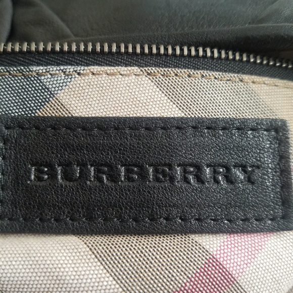 🔴SOLD🔴Burberry lambskin leather bag - Picture 2 of 8