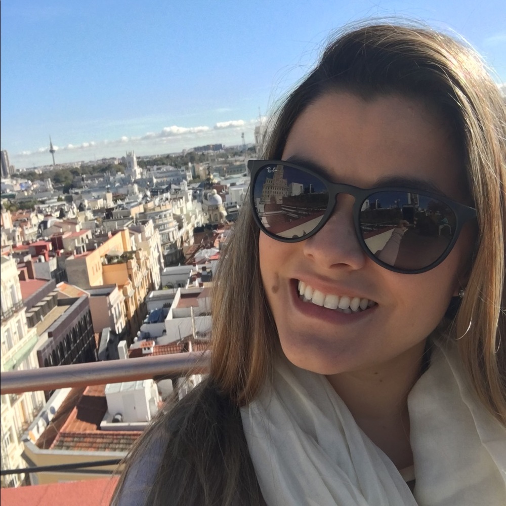 Meet your Posher, Angela