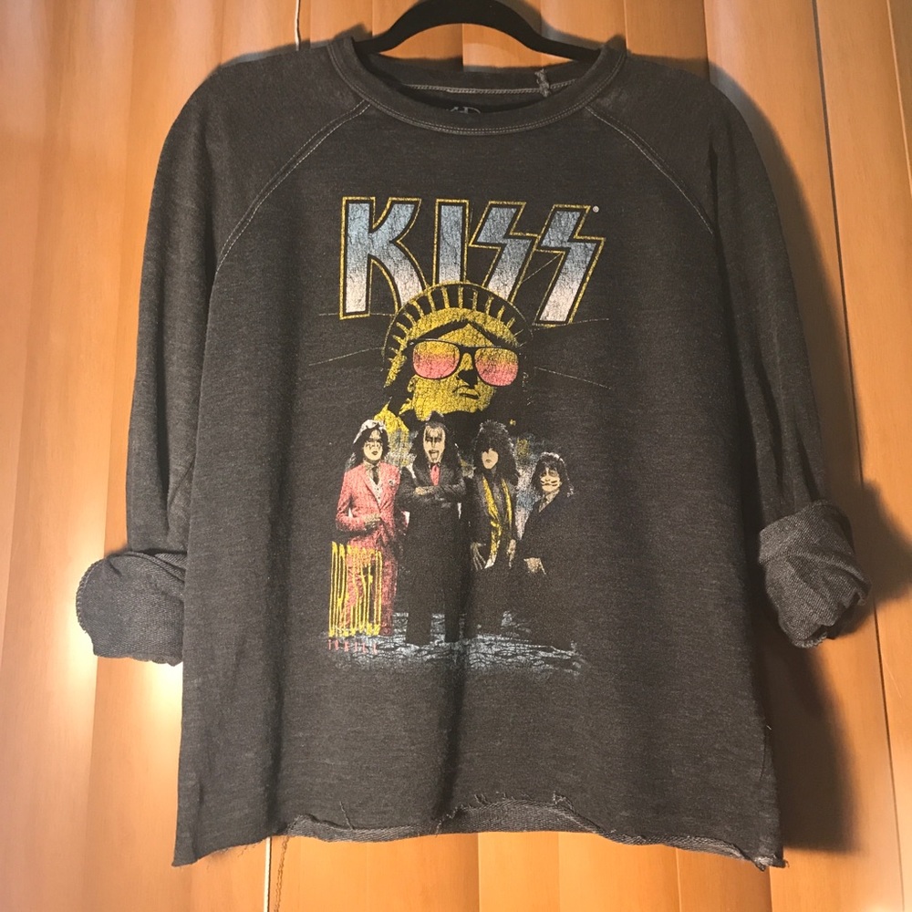 Brand new long sleeve kiss shirt