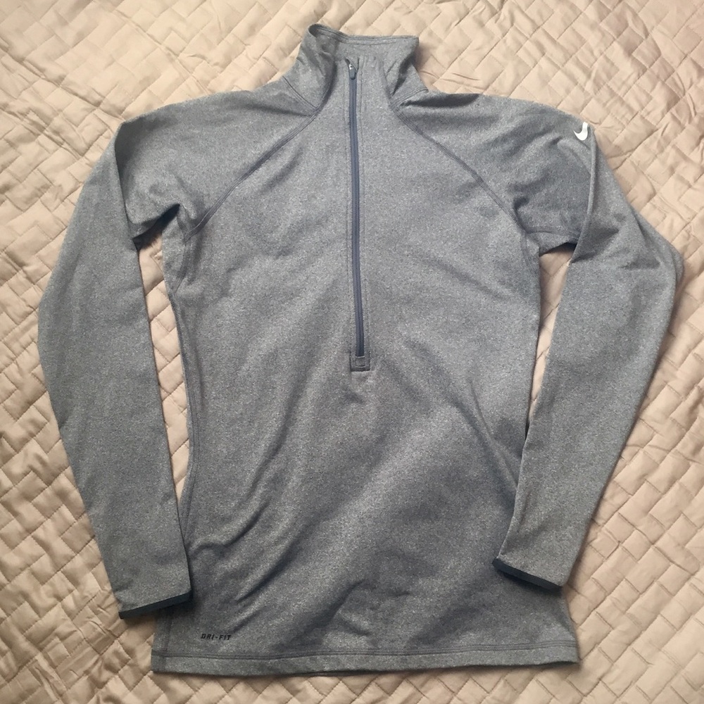 💥price drop💥Nike PRO hyperwarm dri fit. Size M.