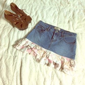 Leo mini jean skirt