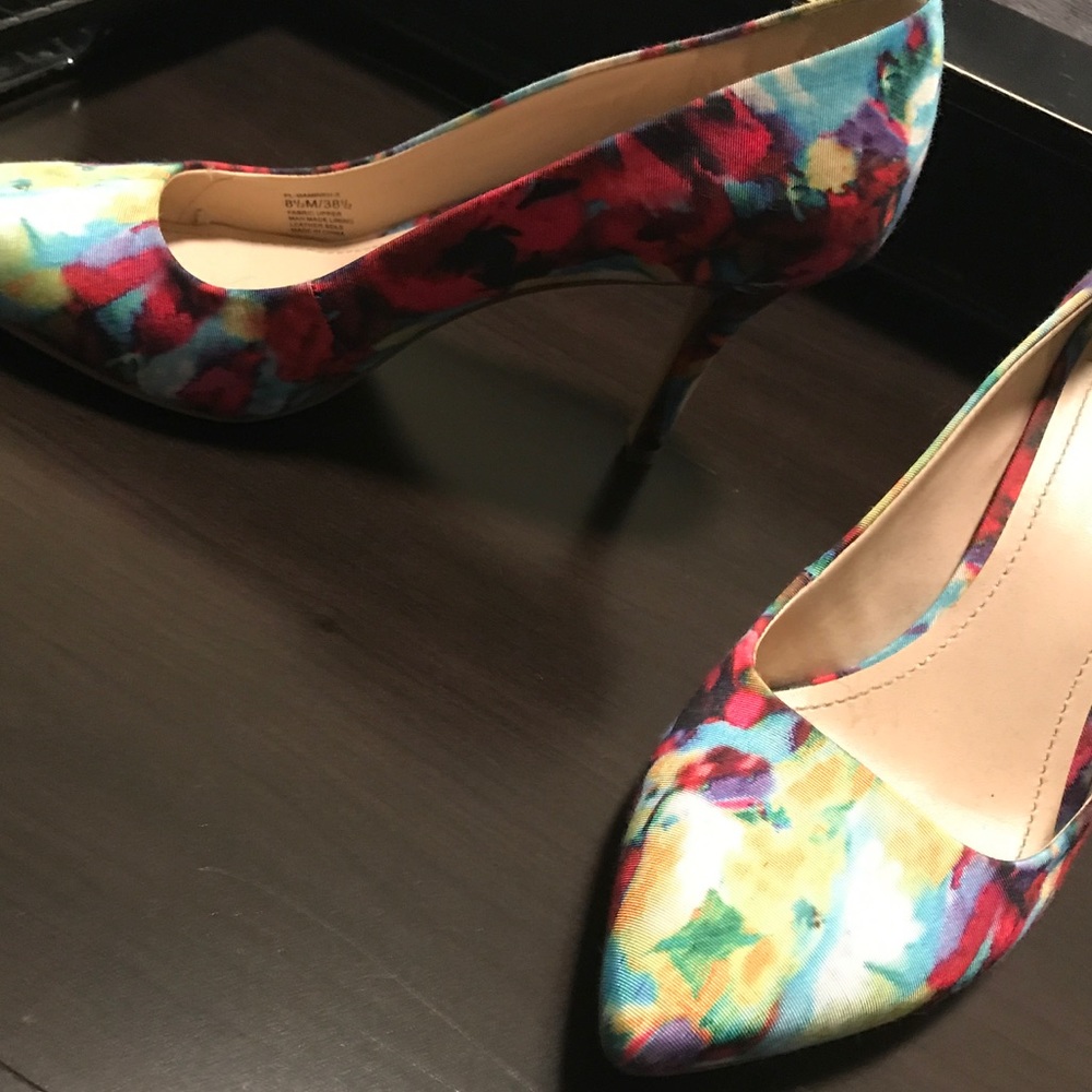 BCBG multi colored heels