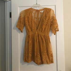 lacy romper, size small, fits small, never worn