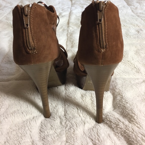 7.5 liliana brown heels - Picture 3 of 4