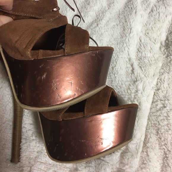 7.5 liliana brown heels - Picture 4 of 4