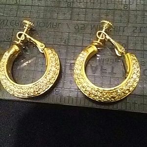 Ear rings