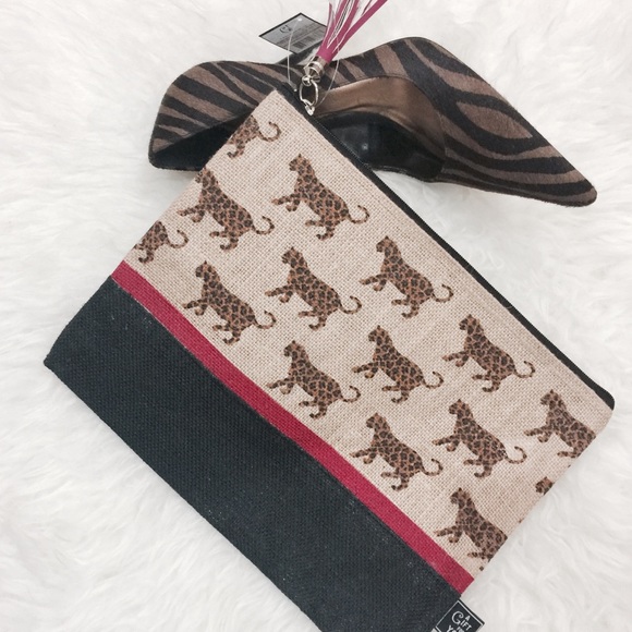 Tiger Print Jute Clutch - Picture 4 of 8