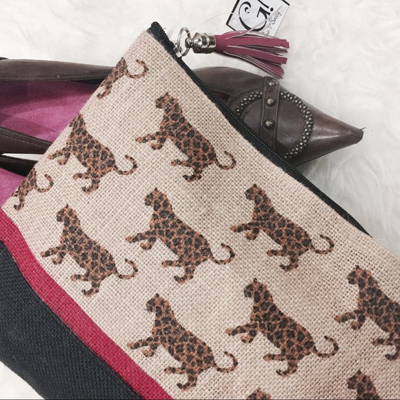 Tiger Print Jute Clutch - Picture 7 of 8