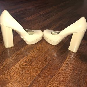 Nude patent leather platform heels size 12