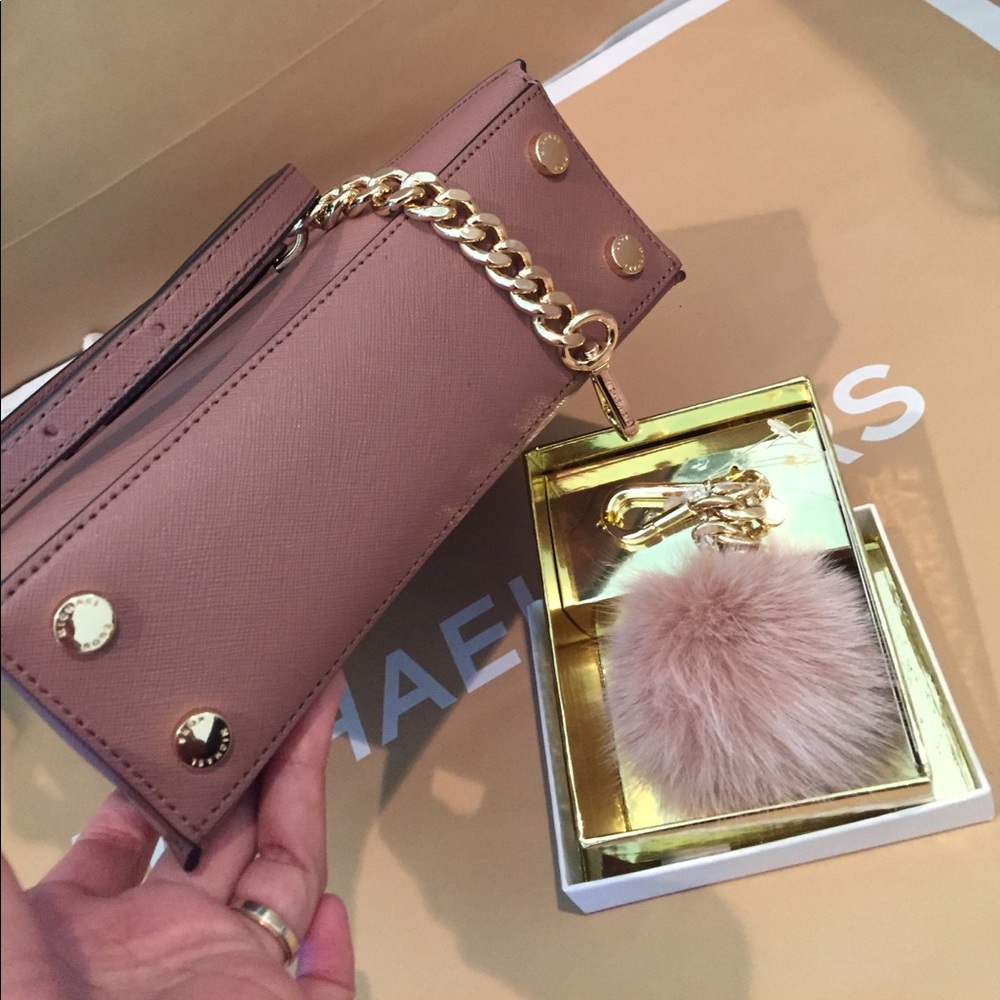 🌹🌟SOLD✅🌹Michael Kors Bridgett/mini messenger 🌸 - Picture 4 of 8