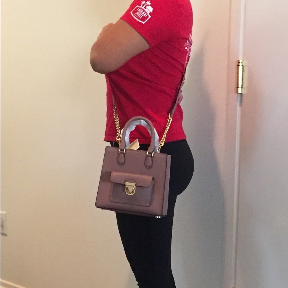 🌹🌟SOLD✅🌹Michael Kors Bridgett/mini messenger 🌸 - Picture 8 of 8