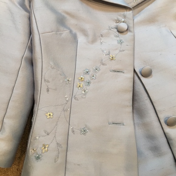 Rickie Freeman for the TJ nites dressy suit - Picture 3 of 5