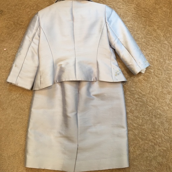 Rickie Freeman for the TJ nites dressy suit - Picture 4 of 5