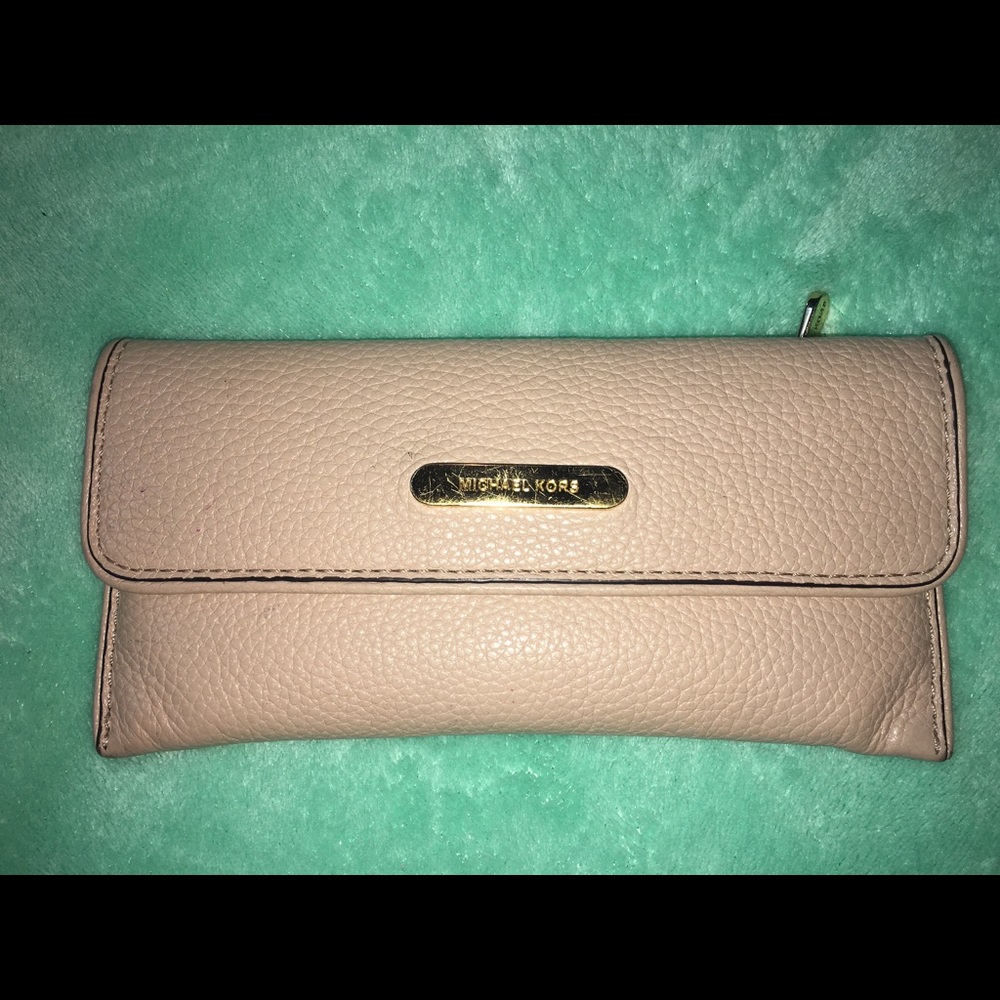 🔺PRICE DROP🔺Michael Kors wallet