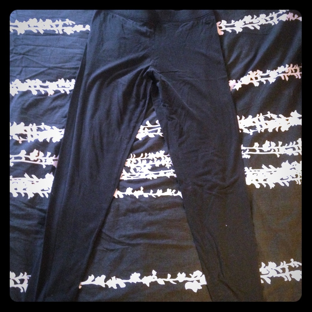 **SOLD** VS PINK LEGGINGS SIZE MED ***2pair***