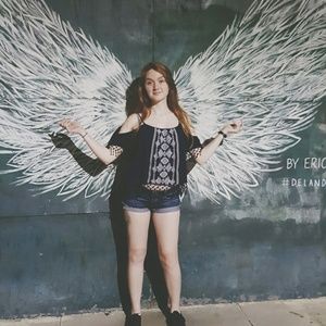 Meet your Posher, Melissa