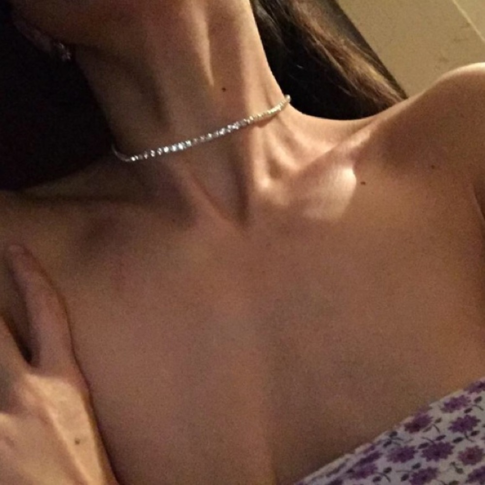 Simple and Chic / price is for a LIMITED Time ! - Picture 4 of 4