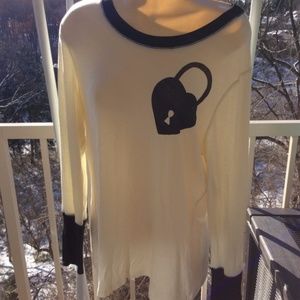 Catherine Malandrino Heart Lock CREW L/S TOP LARGE