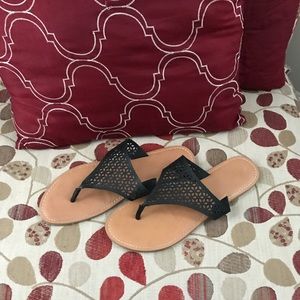 Mossimo Cage patterned flip-flops