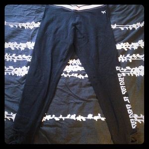 VS PINK LEGGINGS AND SWEATSHIRT size med