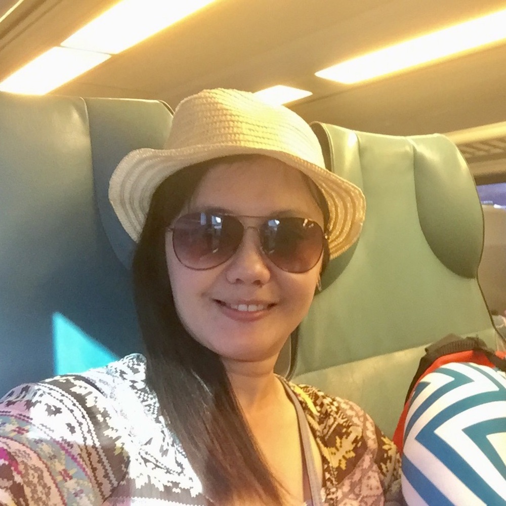 Meet your Posher, Lea