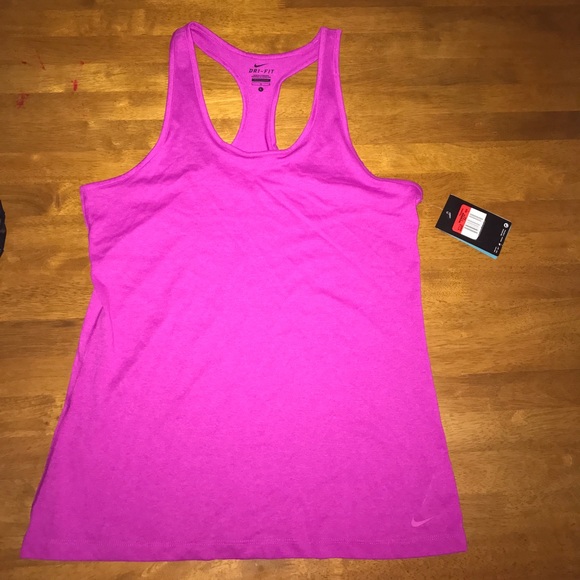 Nike Tops - NWT Nike Dri Fit tank