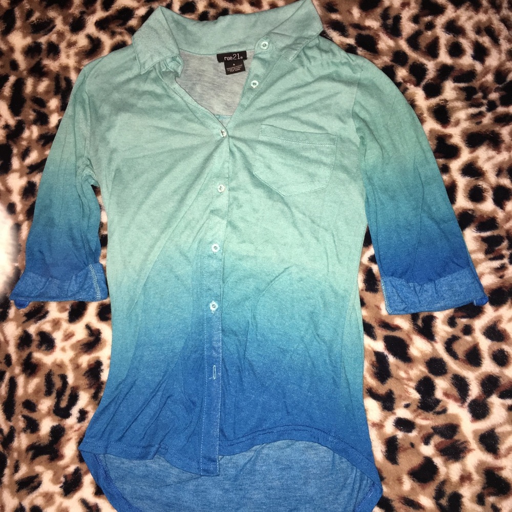 Rue 21 ombré button up