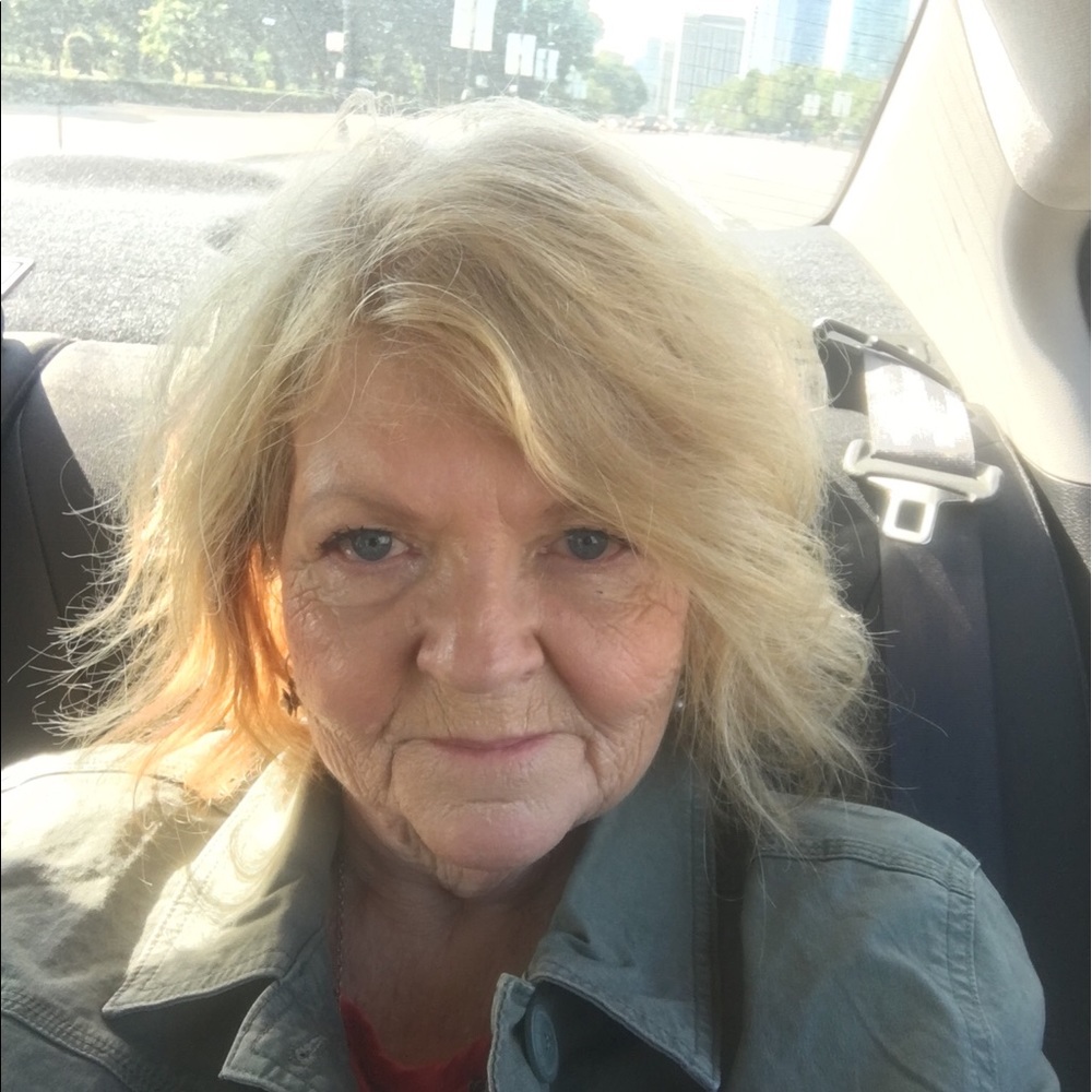 Meet your Posher, Connie