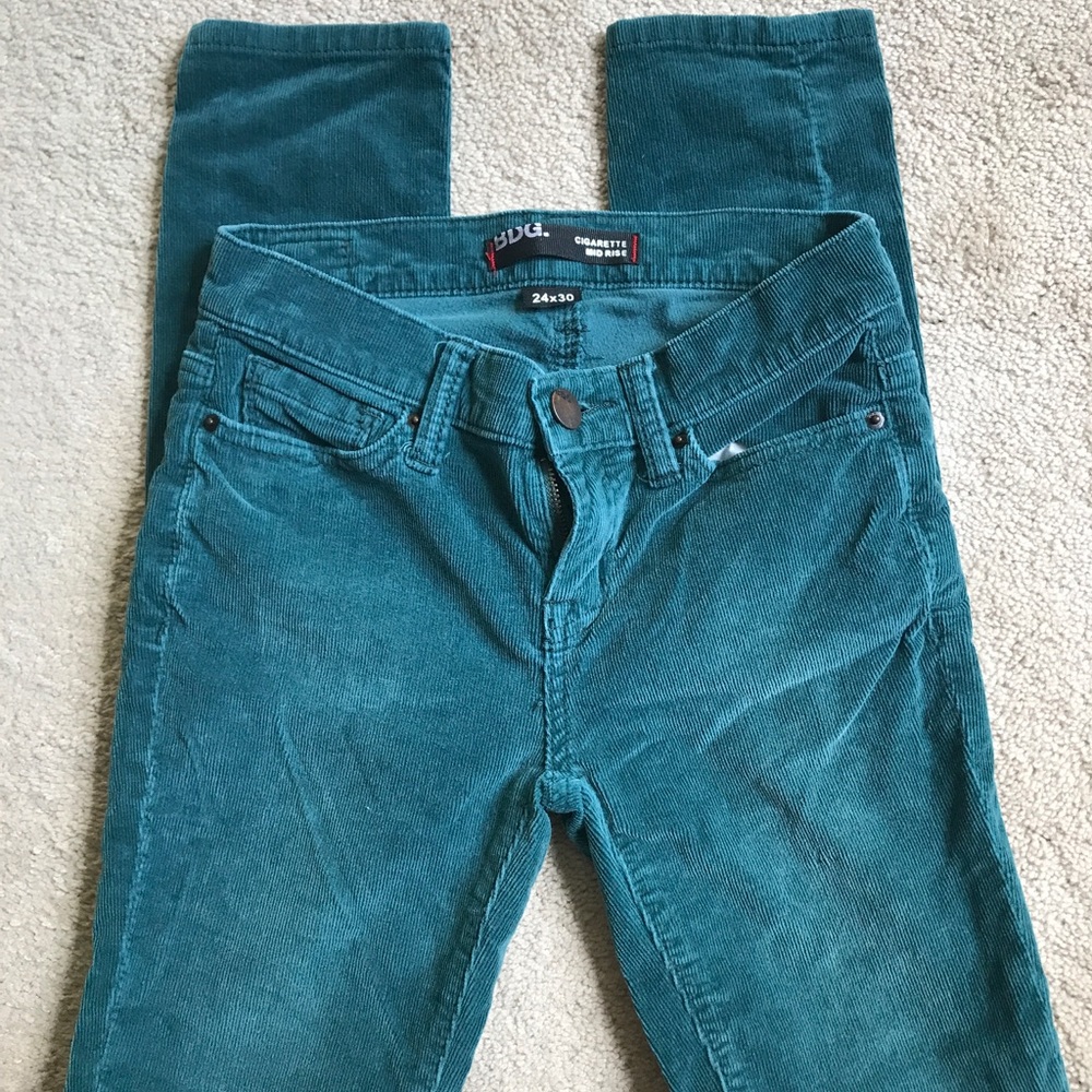 Teal cords