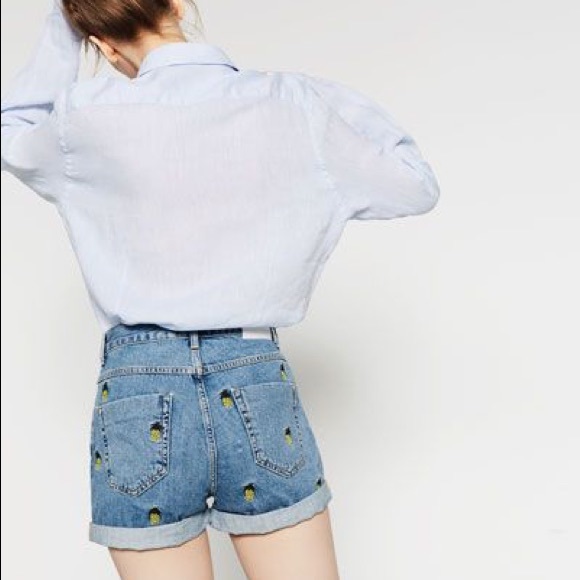 ZARA Denim Shorts - Picture 3 of 5