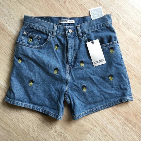 ZARA Denim Shorts - Picture 4 of 5