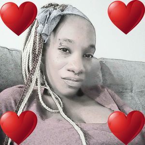 Meet your Posher, Monique