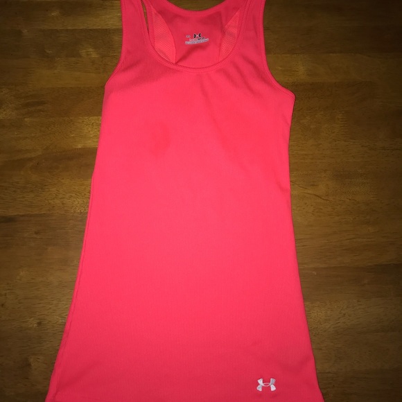 Under Armour Tops - Under Armour Heat Gear Tank