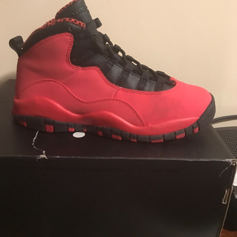 Jordan retro 10 girls fusion red big kids size 5