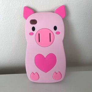 iPod piggy case