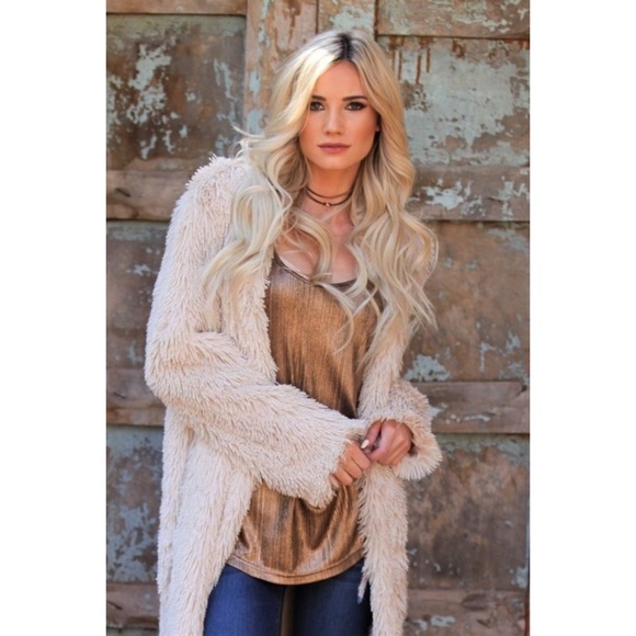 LAST 1️⃣ Stina Faux Fur Trench Coat - Picture 5 of 7