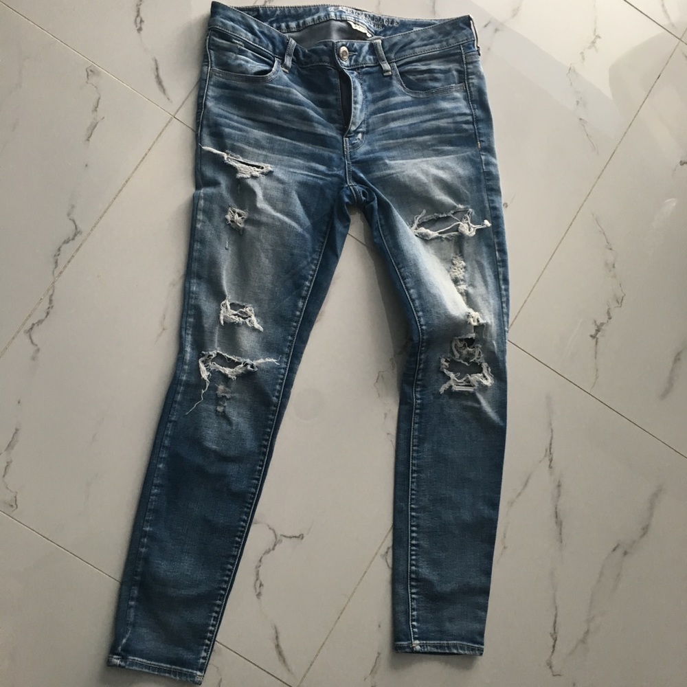 AE Ripped Light Wash