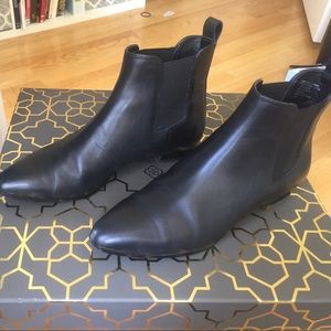 Black Leather Banana Republic Chelsea Boots