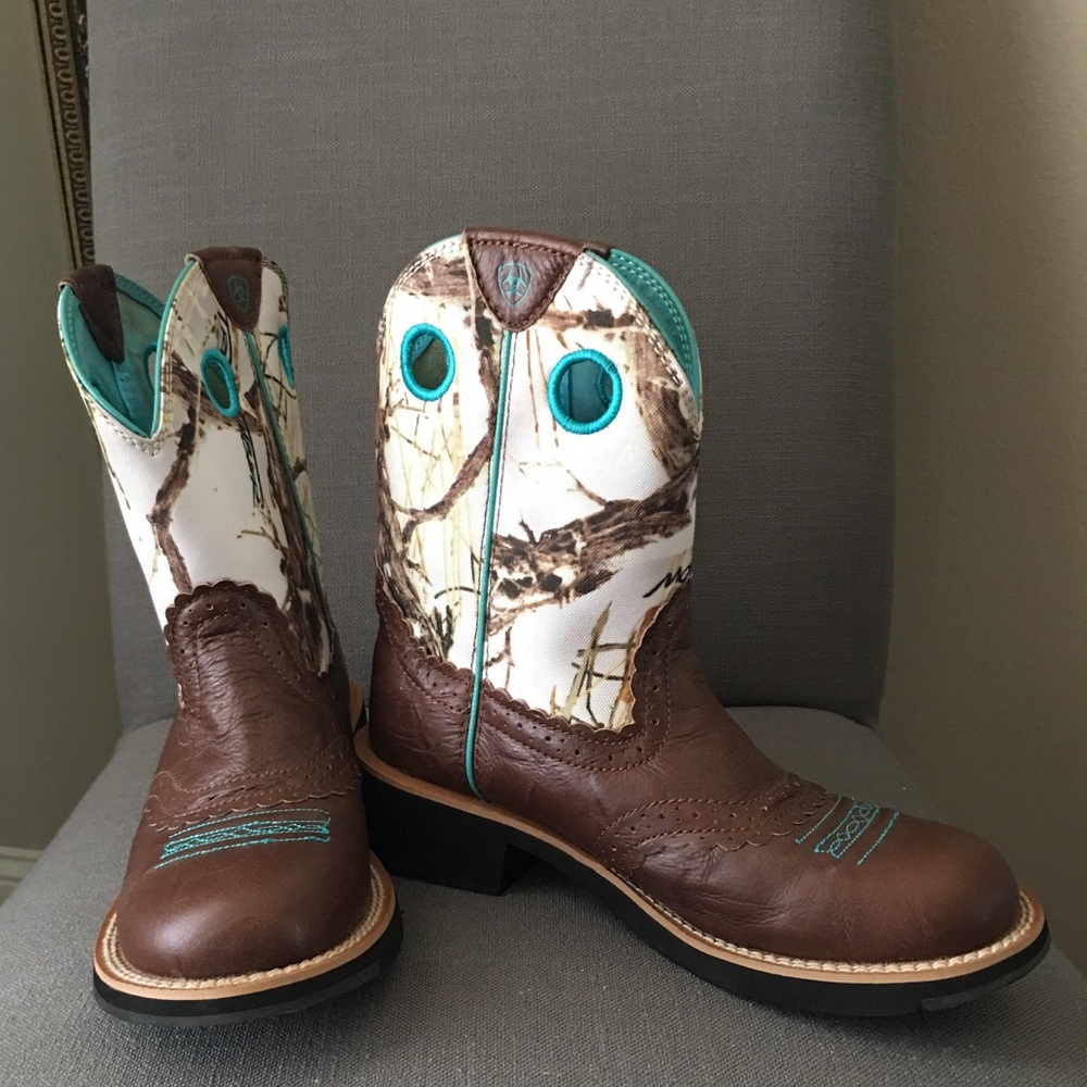 Ariat • Women's Sz 7 boot