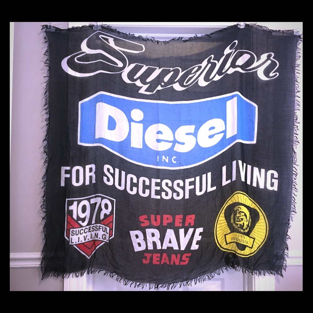 Diesel scarf.