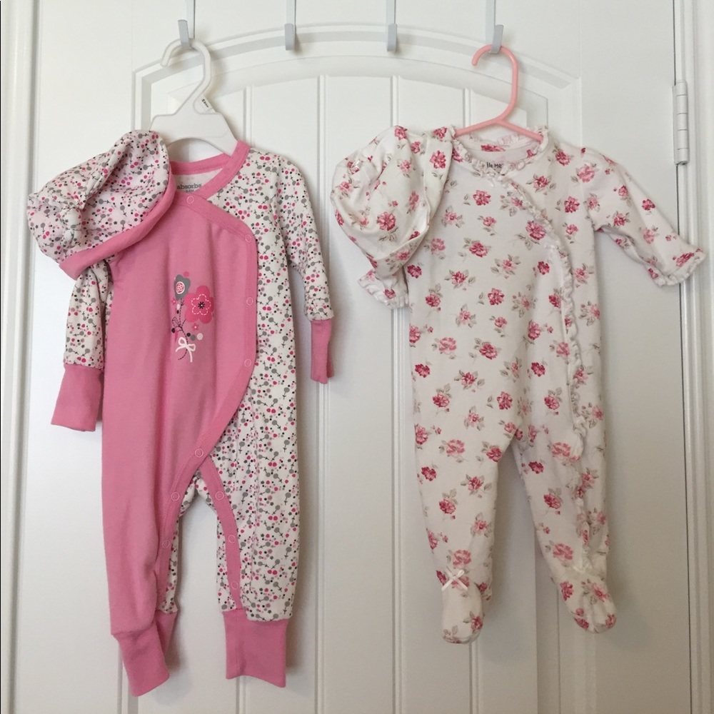 2 baby girl pajamas with hats