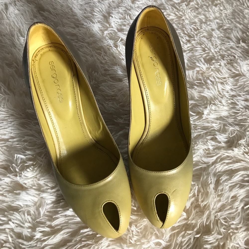 Yellow Sergio Rossi Peeptoe pumps