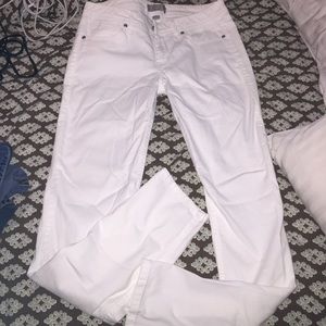 Women's white skinny pant
