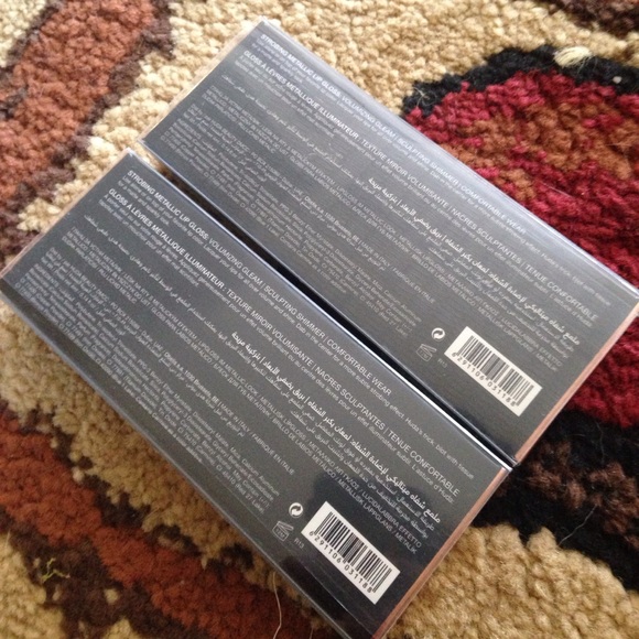 Huda Beauty Lip Strobe gloss - Picture 2 of 8