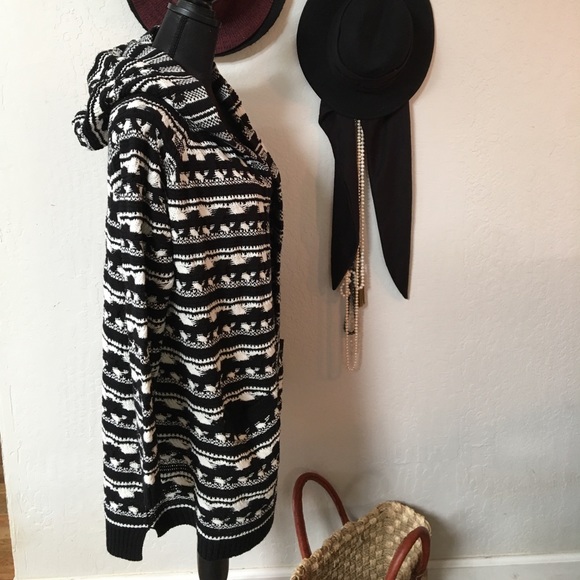 Hoodie cardigan sweater - Picture 3 of 8