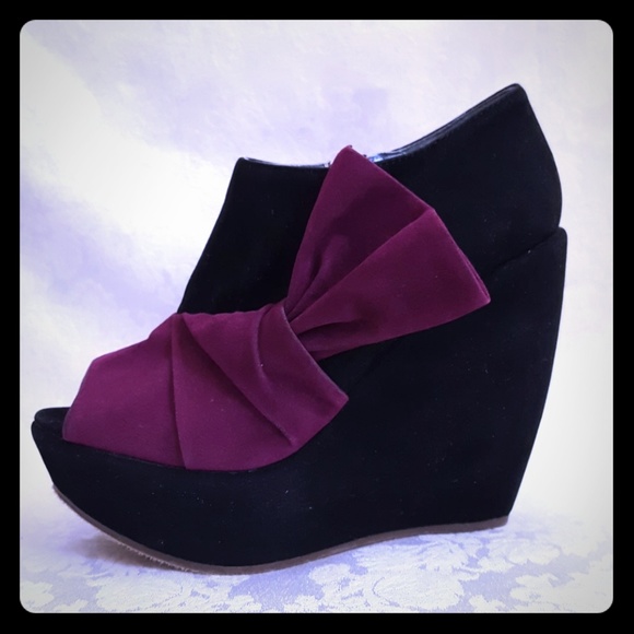 Maker's Shoes - NWT! Maker's Open Toe Platform Wedge